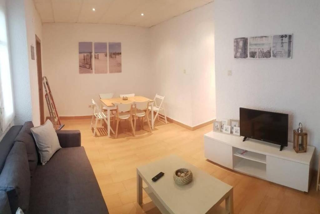 Cozy Apartment In The Heart Of Alicante! Buitenkant foto